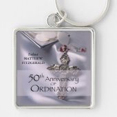 50th Custom Name Ordination Jubileum Chalice Sleutelhanger (Voorkant)
