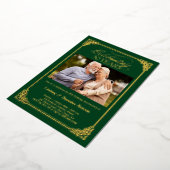 50th Wedding Jubileum Foto Green Gold Folie Uitnodiging (Gedraaid)