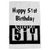 51e Birthday Black Odometer Medium Cadeauzakje (Voorkant)