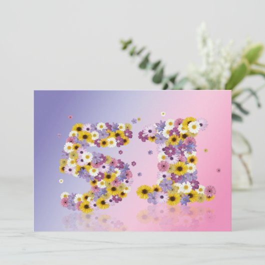 51ste verjaardag, met bloembollen letters kaart (Staand voorkant)