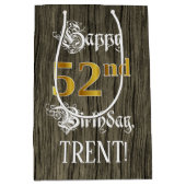 52e verjaardag: Faux Gold look & Faux Wood Pattern Medium Cadeauzakje (Voorkant)