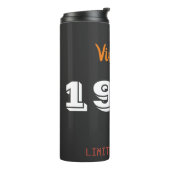 52e verjaardag thermische tuimelaar - 1974 limiet thermosbeker (Gedraaid links)