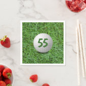 55e verjaardag golfbal op gras servetten (Insitu)