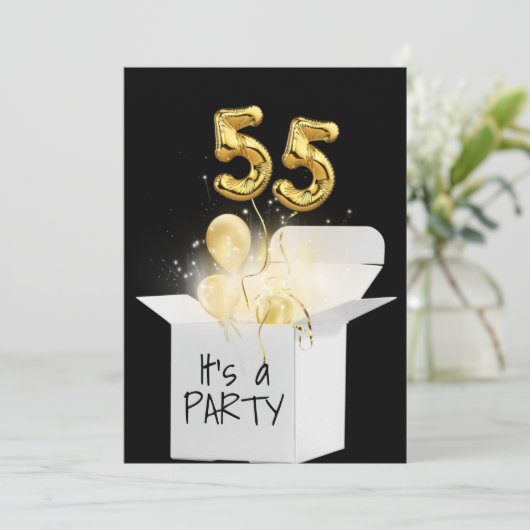 55e verjaardag goudballonnen in witte doos kaart (Staand voorkant)