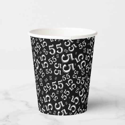 55e verjaardag Random Number Pattern Black/White 5 Papieren Bekers (Rechts)