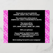 55e verjaardag - vuurroze harten en strips folie uitnodiging (Achterkant)