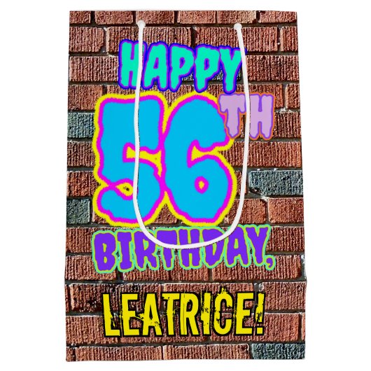 56e verjaardag: Fun, Urban Graffiti geïnspireerd K Medium Cadeauzakje (Achterkant)