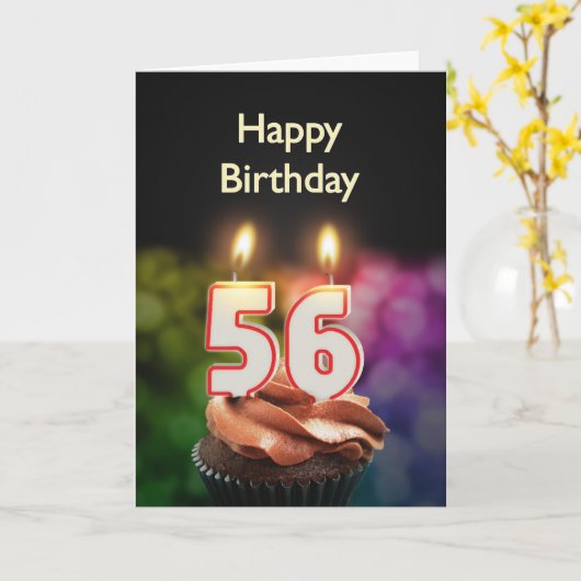 56e verjaardag met cake en kaarsen kaart (Gele Bloem)