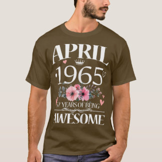 57-jarige vrouwen in april 1965 Floral 57th T-shirt