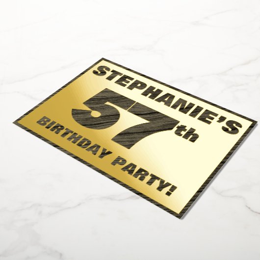 57e Birthday Party — Vette, Faux Hood Grain Text Folie Uitnodiging (Gedraaid)