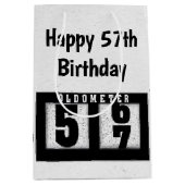 57th Birthday Black Odometer Medium Cadeauzakje (Voorkant)