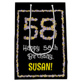 58e verjaardag: Floral Flowers Number, Custom Name Medium Cadeauzakje (Achterkant)