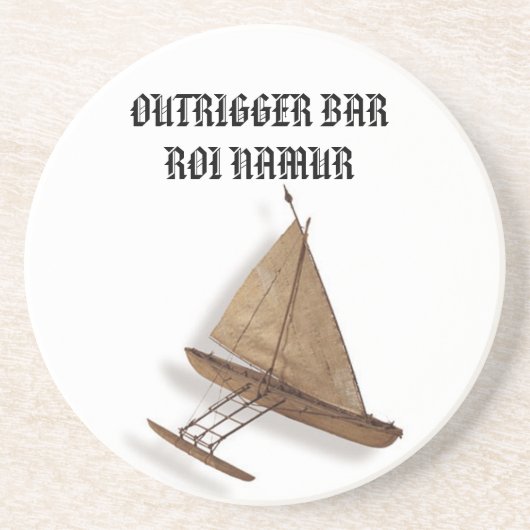 5-1naurucanoe, OUTRIGGER BAR ROI NAMUR Zandsteen Onderzetter (Voorkant)