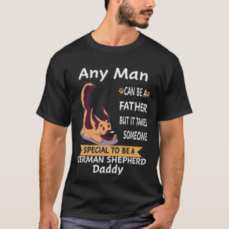 5 Elke man kan een vader zijn, maar het kost ieman T-shirt