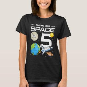 5 jaar oude ruimte halve dag buitenruimte vijfde v t-shirt