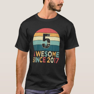 5 jaar  retro 5 jaar oude Geweldige zonde T-shirt