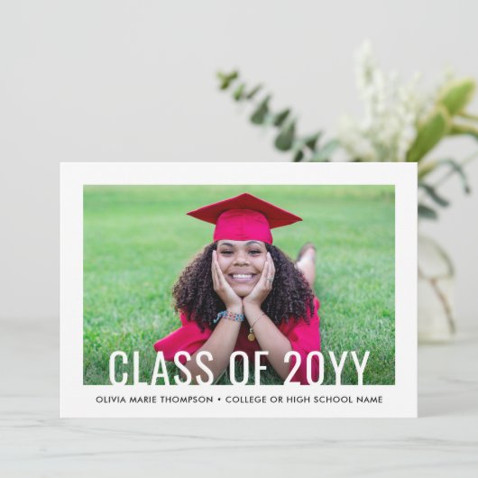 5 Photo Simple Modern Bold Class Year Graduation Aankondiging (Staand voorkant)
