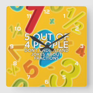 5 VAN DE 4 PERSONEN VIERKANTE KLOK