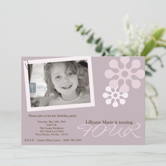 5 x 7 Paarse ventilator foto van Birthday Party Kaart (Staand voorkant)