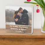 5e bruiloft Jubileum paar foto cadeau Houten Kist Print<br><div class="desc">Rustiek houten kistteken gepersonaliseerd met foto maakt een perfect cadeau voor 5-jarig jubileum. Personaliseer met koppelnaam en jaar. De mijlpaal 5e verjaardag geschenk is traditioneel hout gerelateerde geschenken.</div>