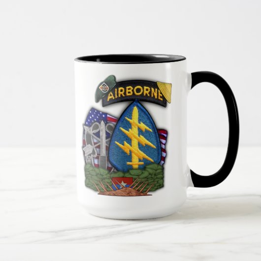 5e groene bessen veteranen vietnam war vets cup mok (Rechts)