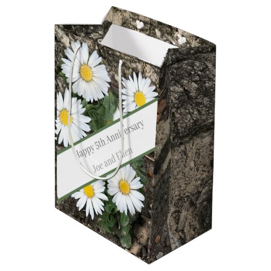 5e Jubileum, bewerkbaar Medium Cadeauzakje (Achterkant Gekanteld)