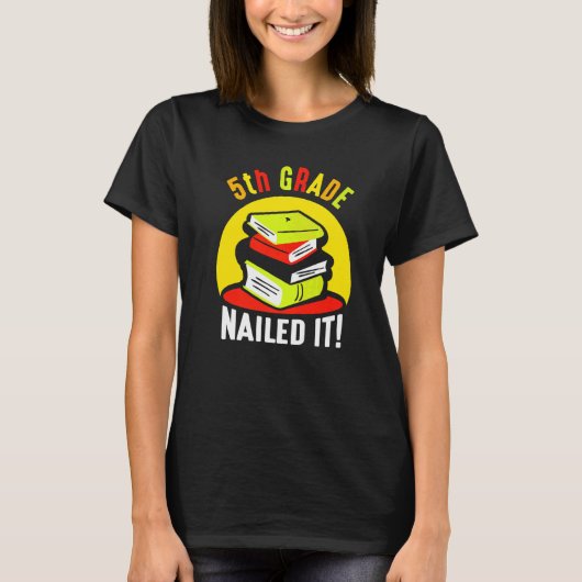 5e klas genageld IT School Grader Pupil Class T-shirt (Voorkant)