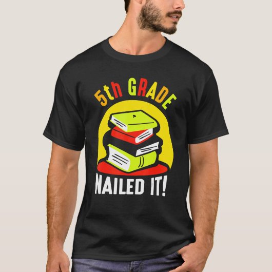 5e klas genageld IT School Grader Pupil Class T-shirt (Voorkant)