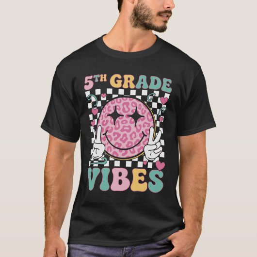 5e klas vibes groovy terug naar school 5e klas t-shirt (Voorkant)