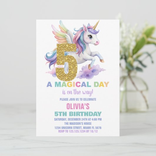5e Rainbow Unicorn Verjaardag Uitnodigingen Vliege (Staand voorkant)