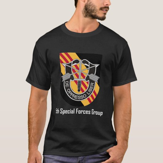 5e Special Forces 5e SFG Beret Flash Unit Crest T-shirt (Voorkant)