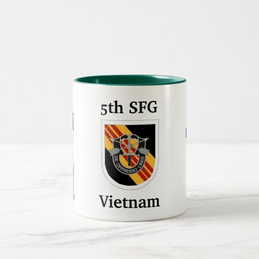 5e speciale troepengroep Vietnam Mok (Center)