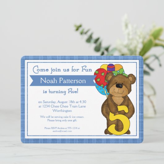 5e Verjaardag Jongen Uitnodigingen Teddy Bear Trai (Staand voorkant)