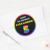 5e verjaardag: kleurrijke regenboog # 5, aangepast ronde sticker (Envelop)