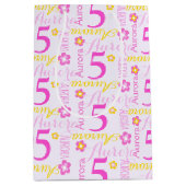 5e verjaardag roze gele aangepaste naam geschenkta medium cadeauzakje (Voorkant)