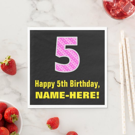 5e verjaardag: Roze strepen en hart "5" + Naam Servet (Insitu)
