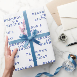 5e verjaardag schattig wit blauw eenvoudig modern cadeaupapier