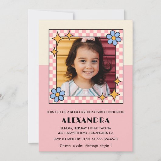 5e verjaardag uitnodiging Retro Groovy Pink Flower (Voorkant)