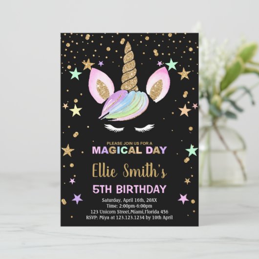 5e Zwarte Eenhoorn Verjaardag Uitnodigingen (Staand voorkant)