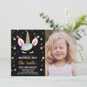 5e Zwarte Eenhoorn Verjaardag Uitnodigingen met fo (Staand voorkant)