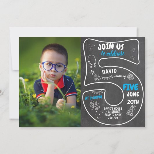 5th Boy Birthday Chalkboard met foto Blue Number Kaart (Voorkant)