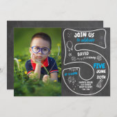 5th Boy Birthday Chalkboard met foto Blue Number Kaart (Voorkant / Achterkant)