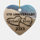 5th, Om het even welk Jubileum Twee Harten in Zand Keramisch Ornament (Achterkant)