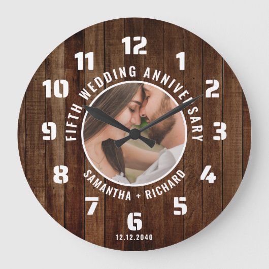 5th Wedding Anniversary Photo Rustic Pallet Wood   Grote Klok (Voorkant)