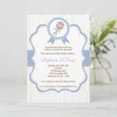 5x7 Boy Blue Baby Rattle Baby shower Invitation Kaart (Staand voorkant)