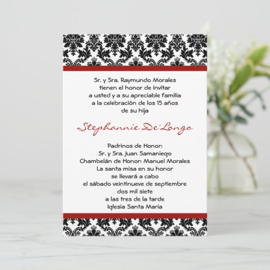 5x7 Crimson Red Damask Quinceanera Uitnodiging (Staand voorkant)