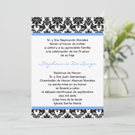 5x7 Lichtblauwe Damask Quinceanera Uitnodiging (Staand voorkant)