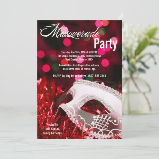 5x7 Red Masquerade Sweet 16 Birthday Invitation Kaart (Staand voorkant)