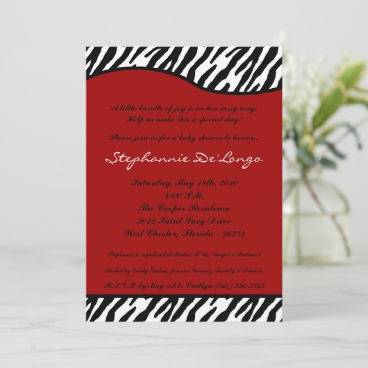 5x7 Red White Zebra Print Baby shower Uitnodiging (Staand voorkant)