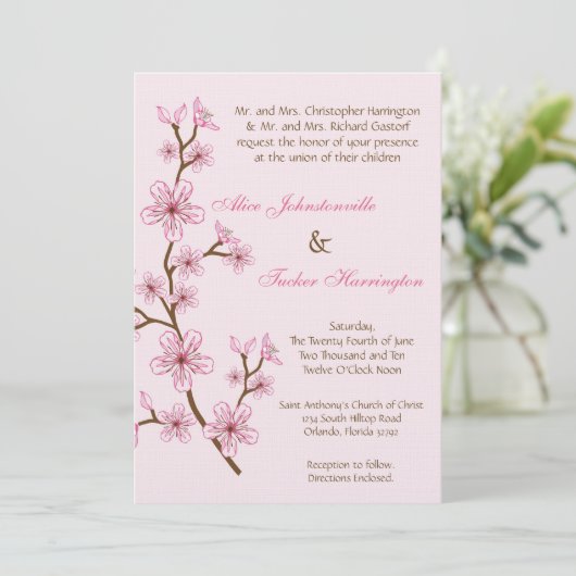 5x7 Roze Cherry Blossom Linen Wedding Uitnodiging (Staand voorkant)
